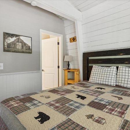 Southern Oak At Chalet Village - 5 Minutes From Gatlinburg And National Park Exterior photo